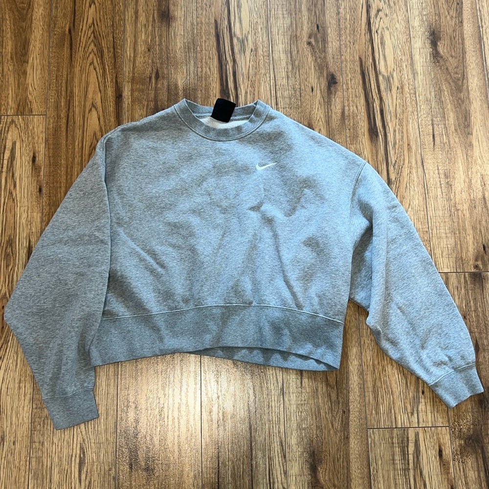 Nike cropped sweatshirt